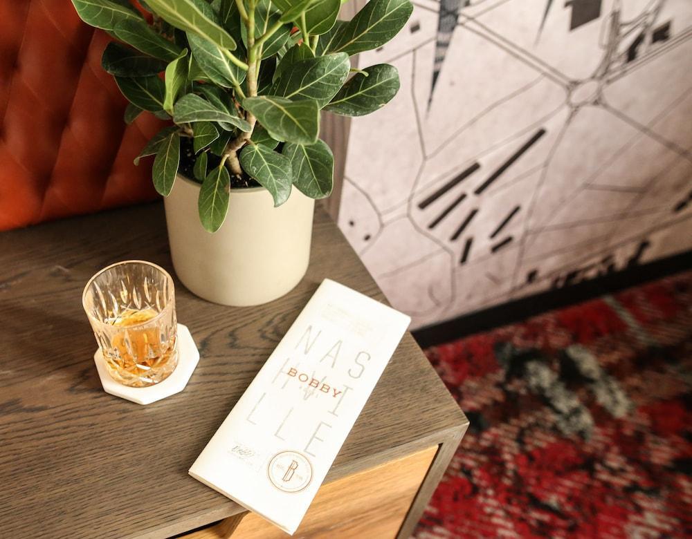Bobby Hotel Нэшвилл Экстерьер фото